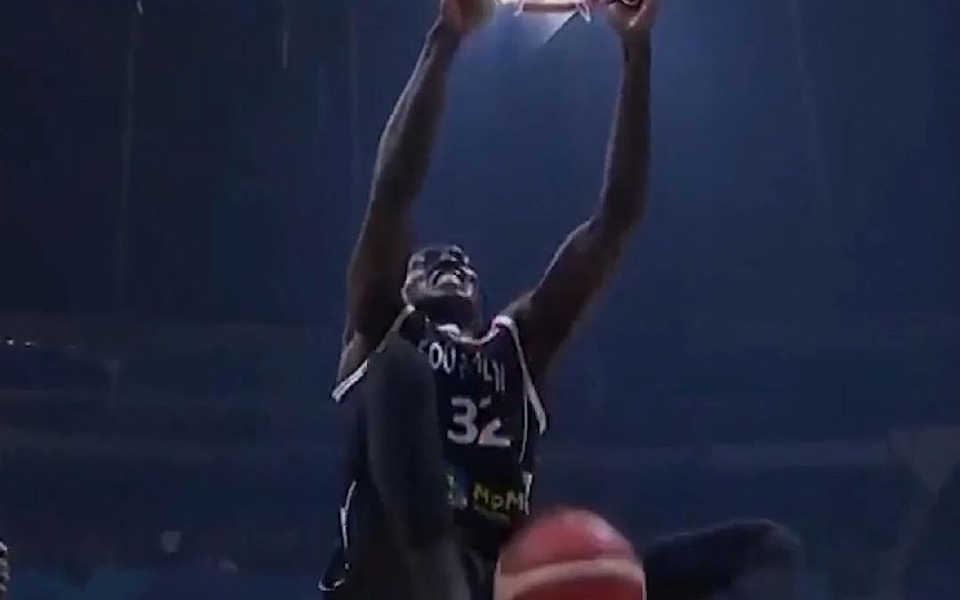 非洲选手创造历史,获得第一 非洲选手创造历史,获得第一个奖项 非洲选手创造历史,获得第一 非洲选手创造历史,获得第一个奖项