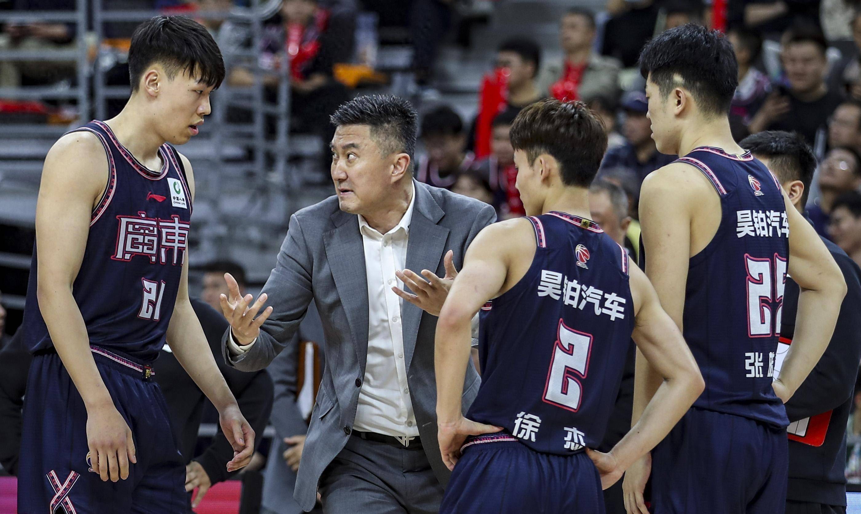 紧逼防守压制对手,球队时隔多年再登CBA巅峰的简单介绍 紧逼防守压制对手,球队时隔多年再登CBA巅峰的简单介绍