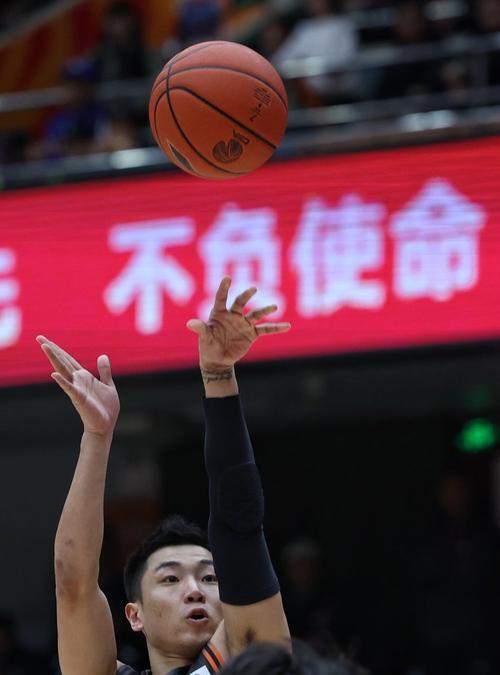 赛场上的考验必将考验球员的最大实力 赛场上的考验必将考验球员的最大实力对吗 赛场上的考验必将考验球员的最大实力 赛场上的考验必将考验球员的最大实力对吗