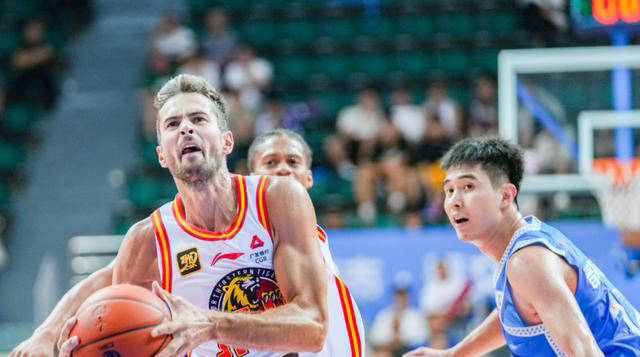 包含沃尔夫斯堡意外逆转获胜,外援表现抢眼的词条 包含沃尔夫斯堡意外逆转获胜,外援表现抢眼的词条