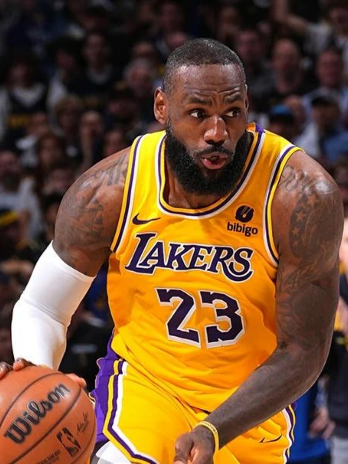 NBA球员在季后赛中展现出色表现 nba球员在季后赛中展现出色表现的是 