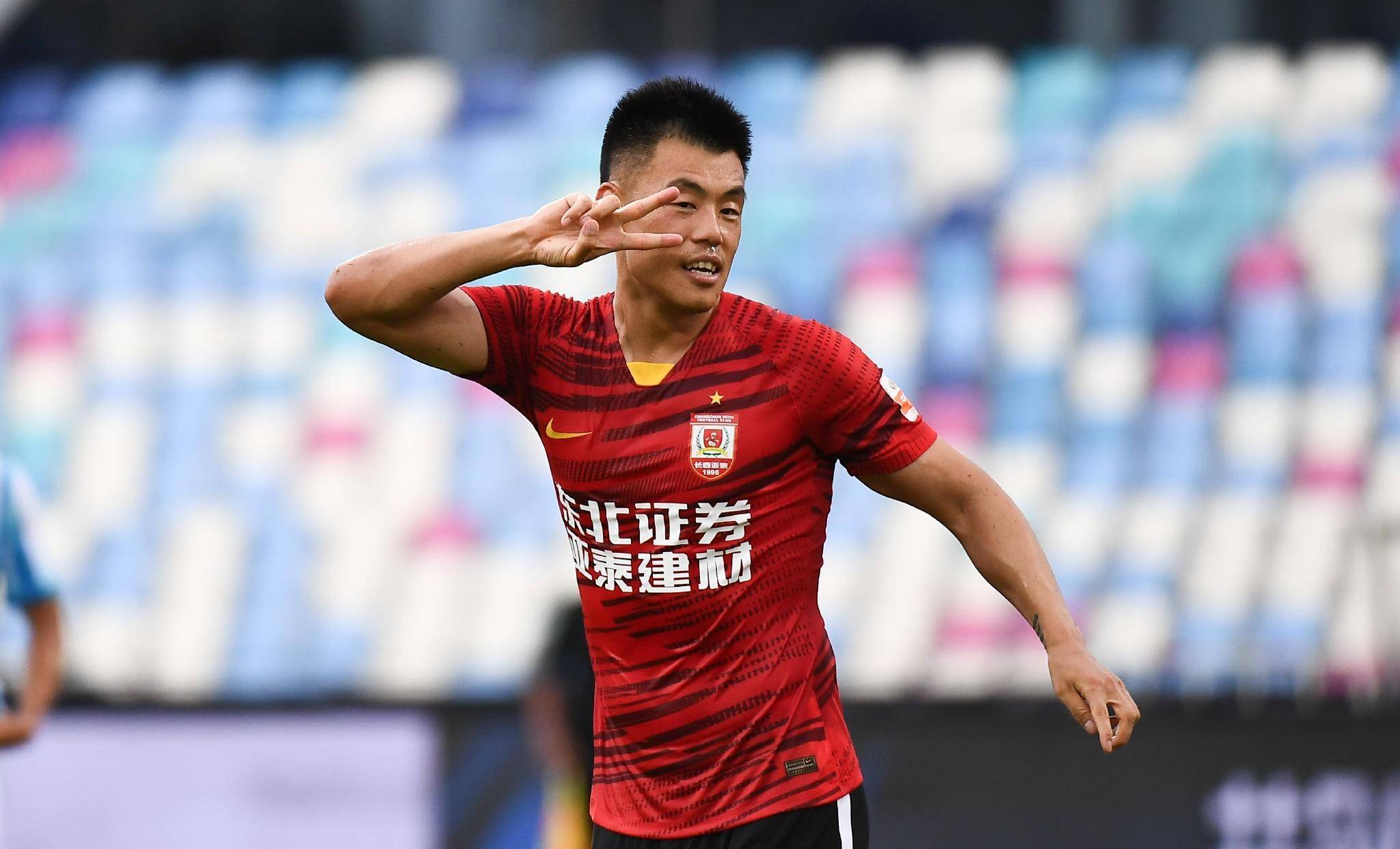 关于长春亚泰队员技高一筹，力争上游的信息