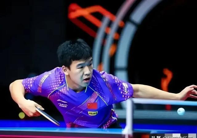 赛场上的风云变幻,惊险连连 赛场上叱咤风云,风云下你们挥汗如雨 赛场上的风云变幻,惊险连连 赛场上叱咤风云,风云下你们挥汗如雨