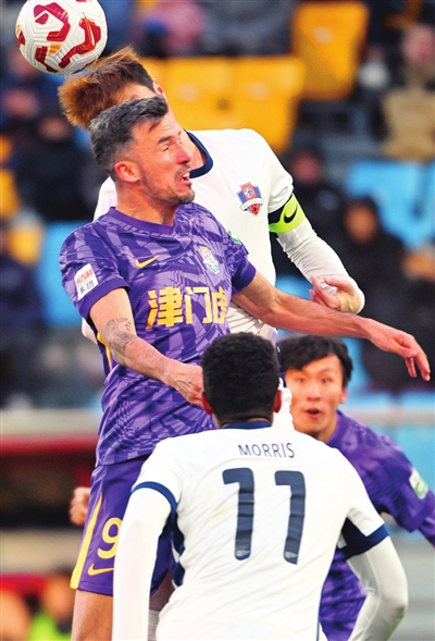 天津泰达客场战胜河南建业，获得关键胜利的简单介绍