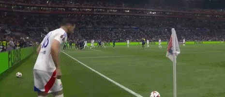 包含埃瓦勒队在比赛中与里昂扳平交手的词条 包含埃瓦勒队在比赛中与里昂扳平交手的词条