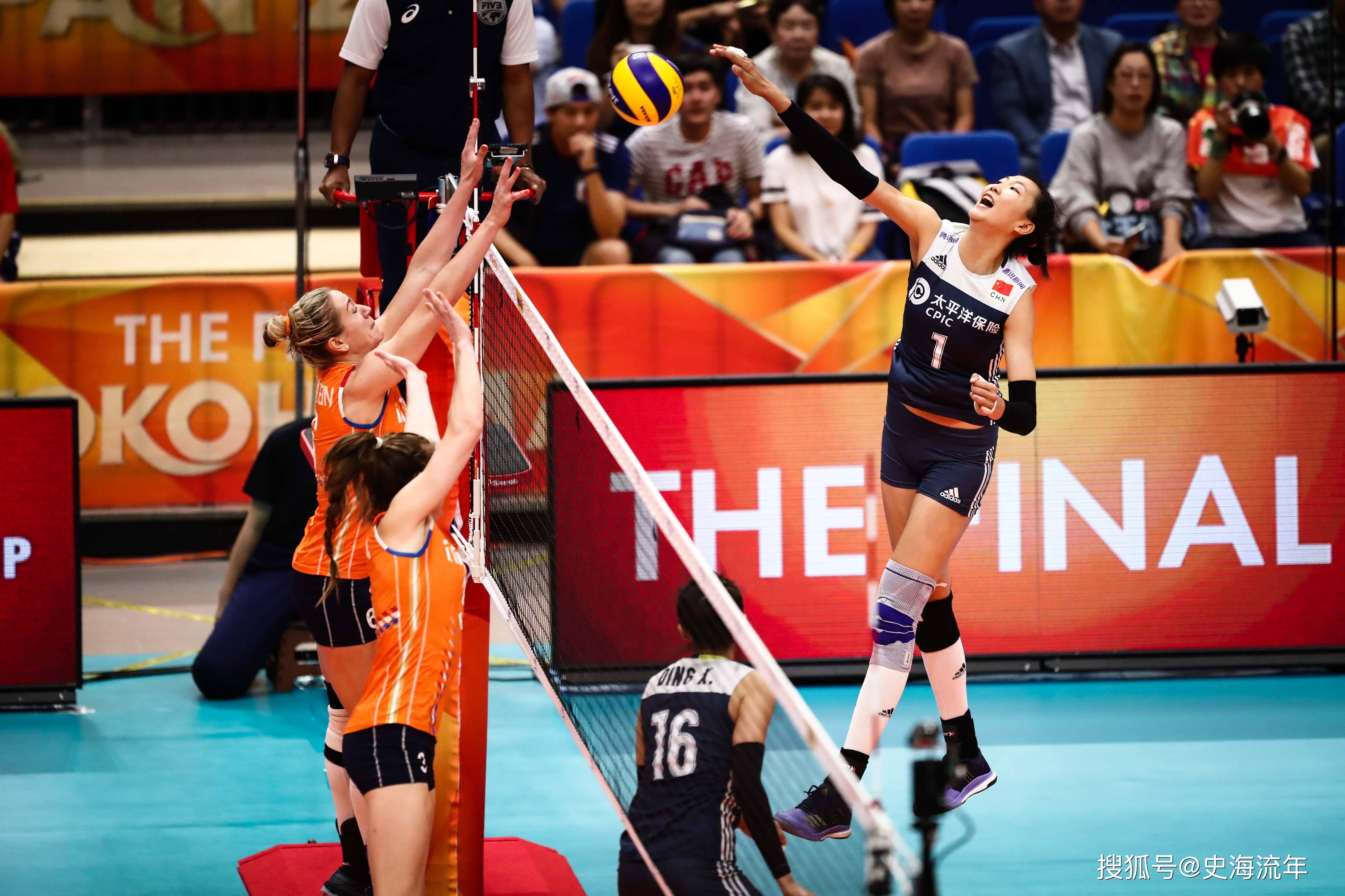 荷兰运动员优雅拼搏,受到教练称赞 荷兰运动员优雅拼搏,受到教练称赞