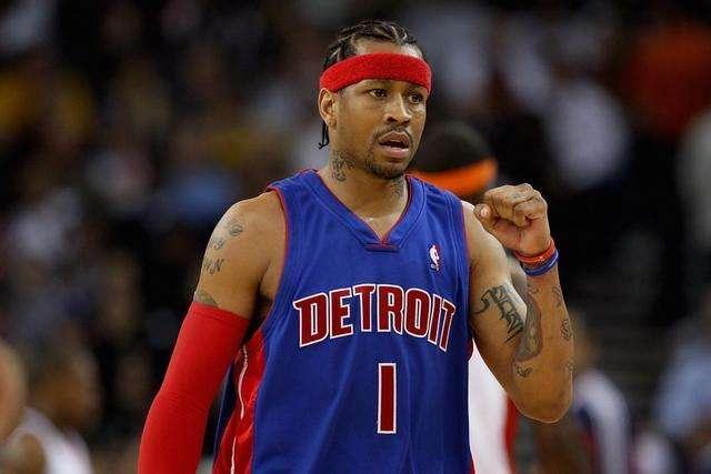 骑士力克活塞，巨星发挥至关重要的简单介绍