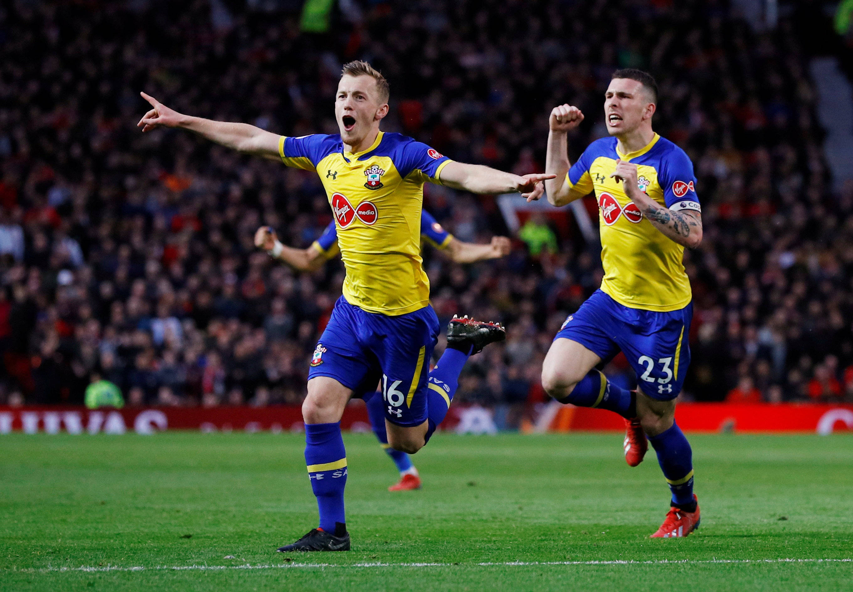 包含斯旺西主场完胜，取得三分迅速跃升的词条