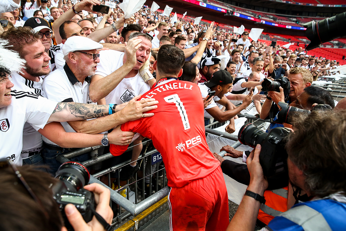 球员出色发挥，引起体育界热议 