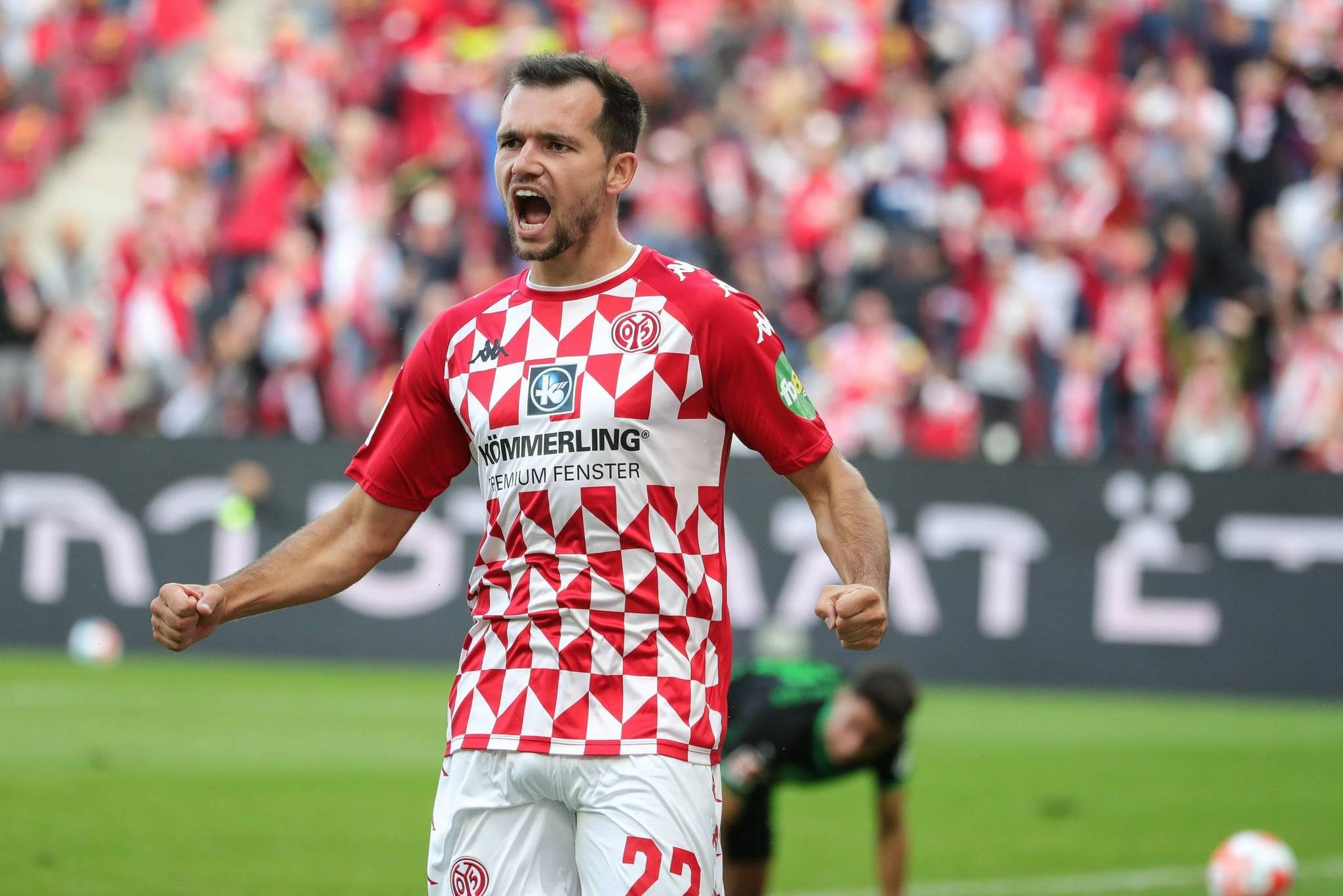 托卢卡球队豪取胜利，科隆遭遇失利的简单介绍