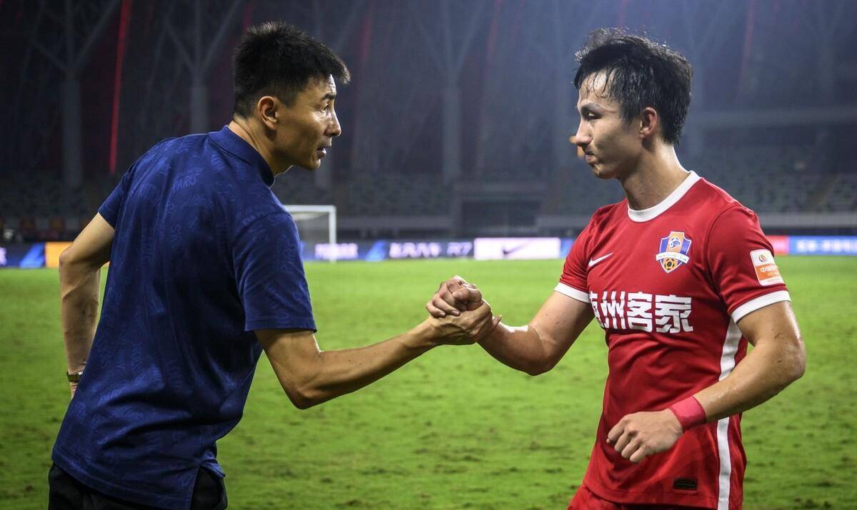 包含福建海南受挫连败，抢分成为首要任务的词条