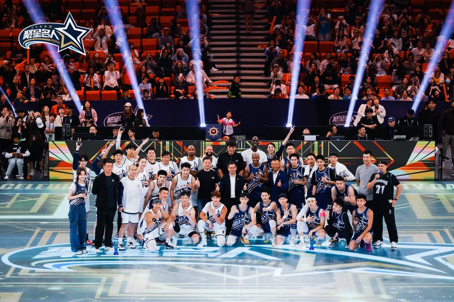 篮球联赛派对现场热闹非凡，球迷尽兴观战的简单介绍