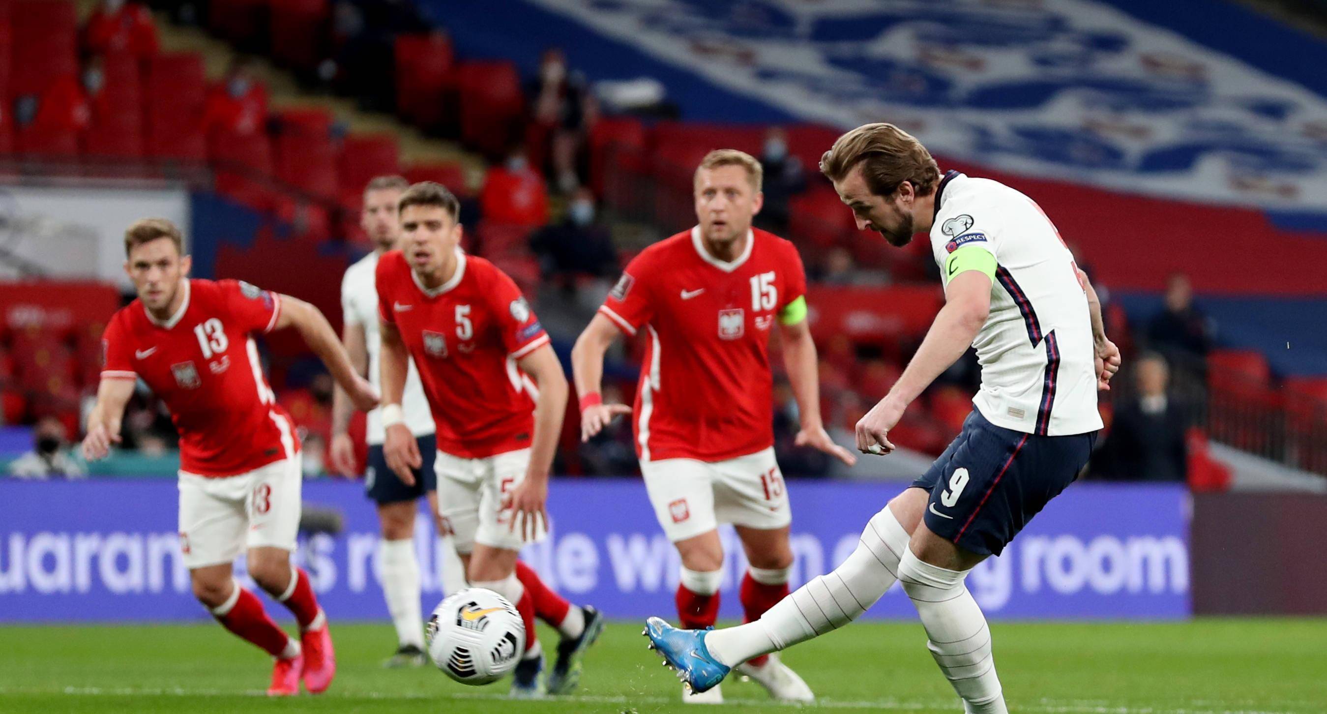 英格兰队连胜晋级，强势晋级 