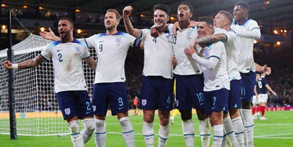 英格兰队连胜晋级，强势晋级 