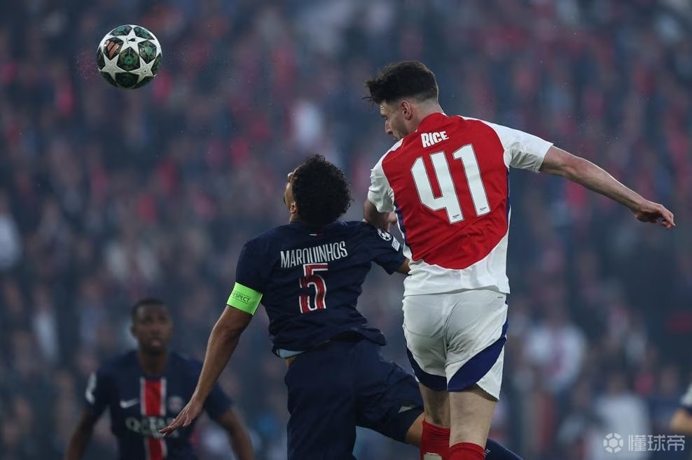 关于阿森纳阵中多名球员受伤，主帅面临压力的信息