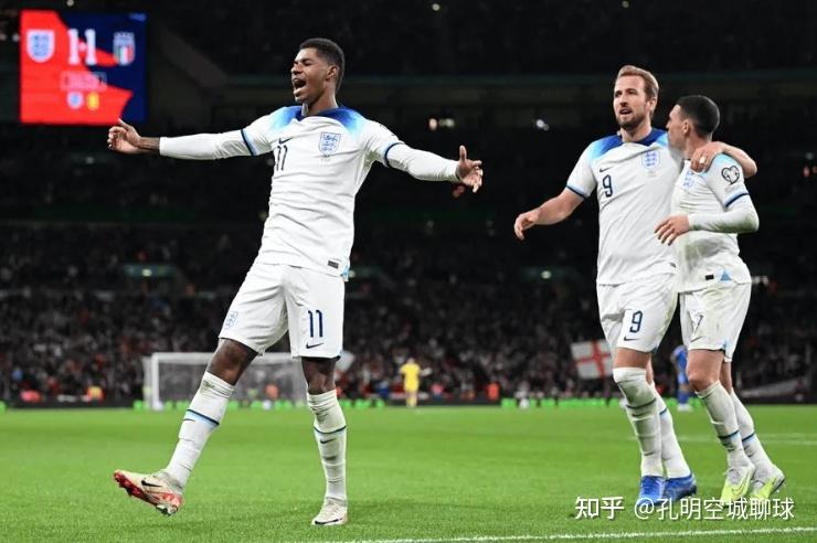 包含意大利队在欧预赛中取得胜利晋级下一轮的词条