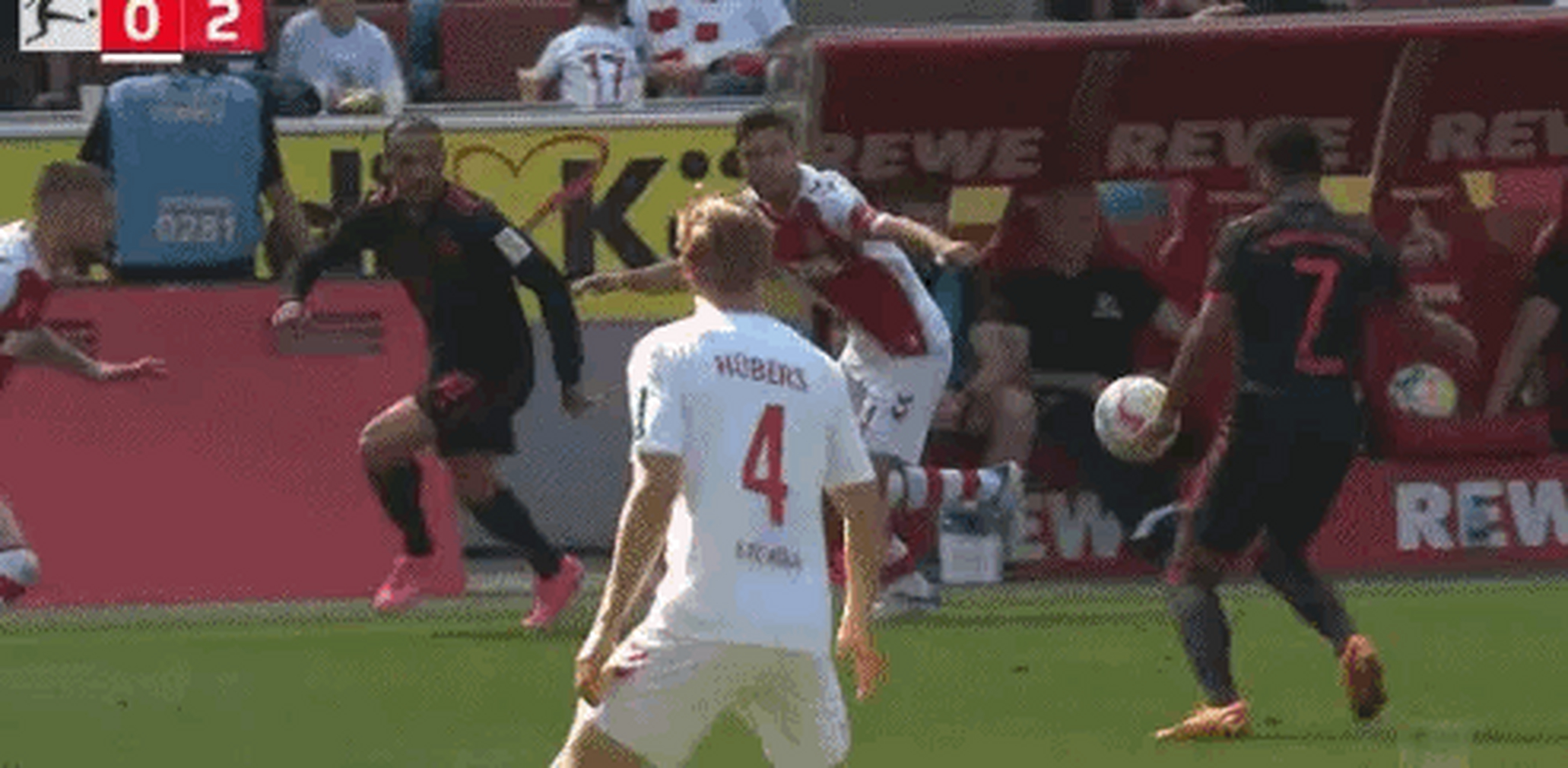 科隆主场负于多特蒙德,遭遇连败 科隆主场负于多特蒙德,遭遇连败