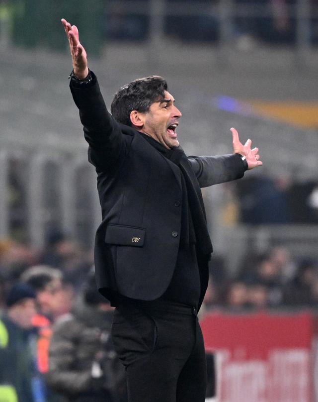 热那亚队主帅因健康问题缺席比赛的简单介绍