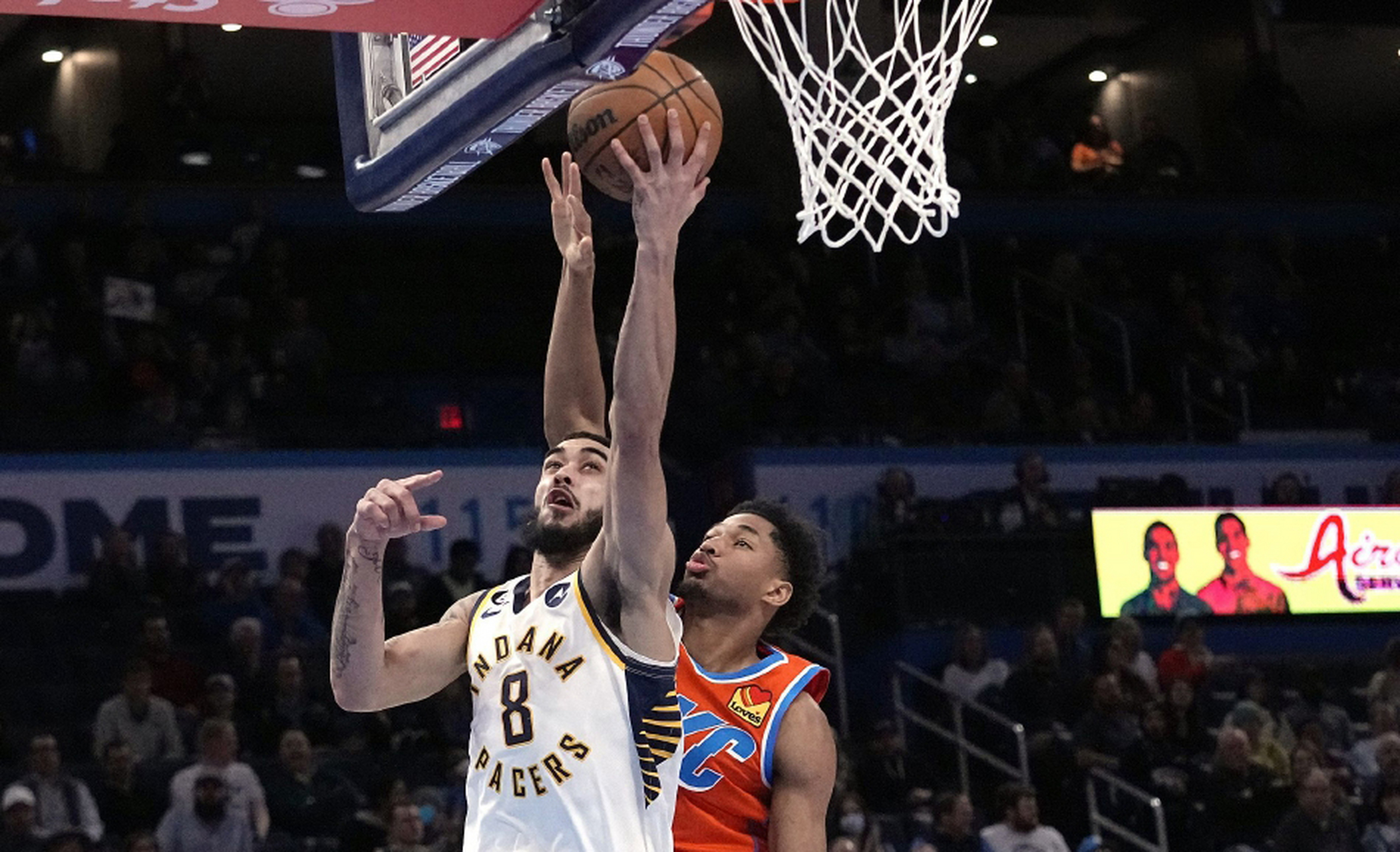 包含雷霆重啸，步行者保住胜利颓势的词条