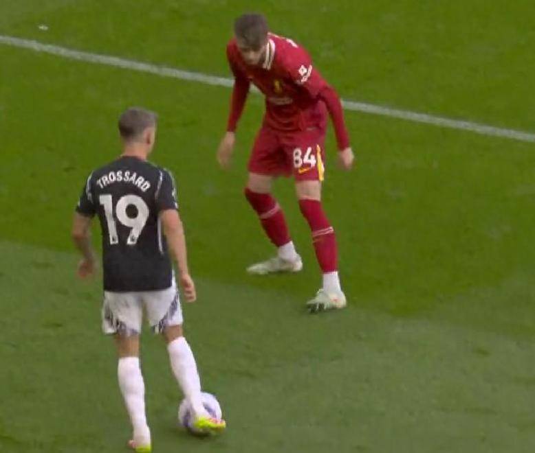 关于网队小子玩平局，当地大佬来到英超比赛直播的信息