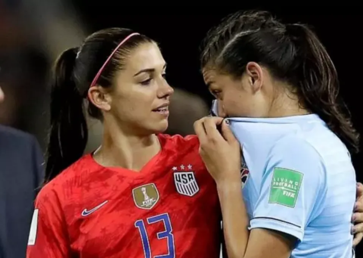 荷兰女足战胜法国,晋级四强争夺战的简单介绍 荷兰女足战胜法国,晋级四强争夺战的简单介绍