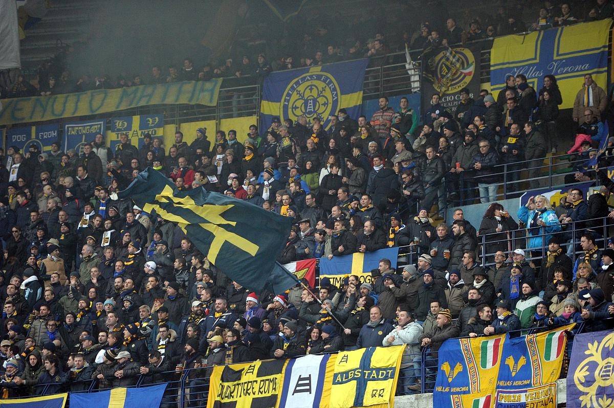 多特蒙德与沃尔夫斯堡交锋，争夺胜利 