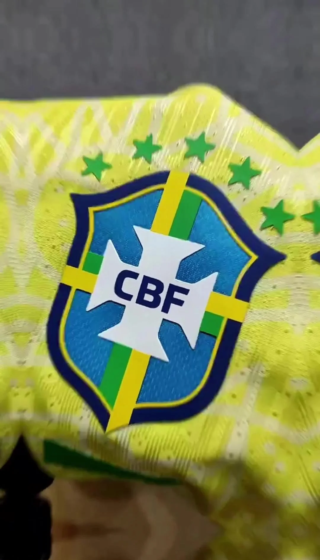 巴西队的新球衣设计备受球迷喜爱 巴西队的新球衣设计备受球迷喜爱