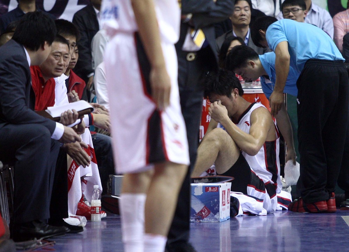 比赛延期,球迷失望,教练团队备战下一场的简单介绍 比赛延期,球迷失望,教练团队备战下一场的简单介绍