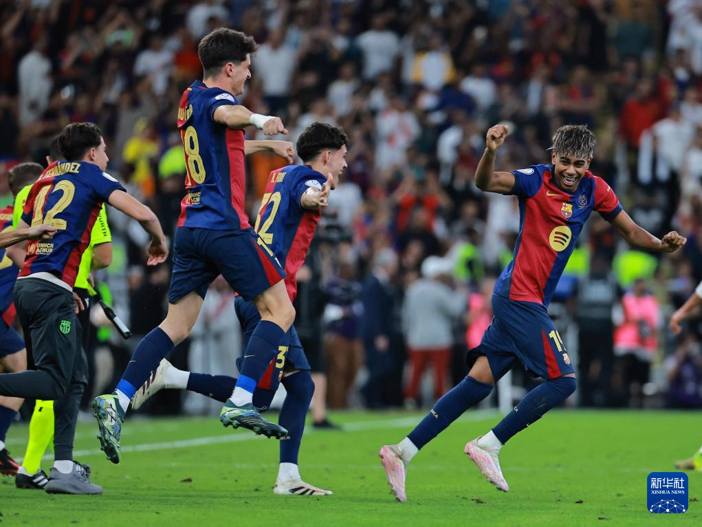 足球比赛赛场上表现惊艳,比分令人猜想 足球比赛赛场上表现惊艳,比分令人猜想