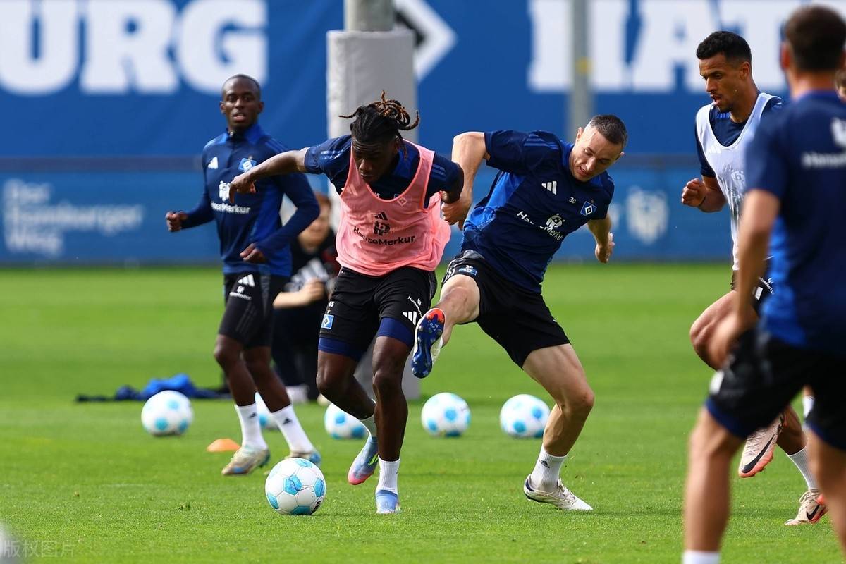 汉堡遭遇连败，保级形势严峻 