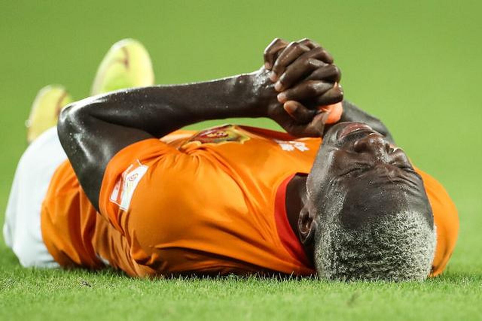 赛程紧张，球员疲惫困顿面临受伤风险 