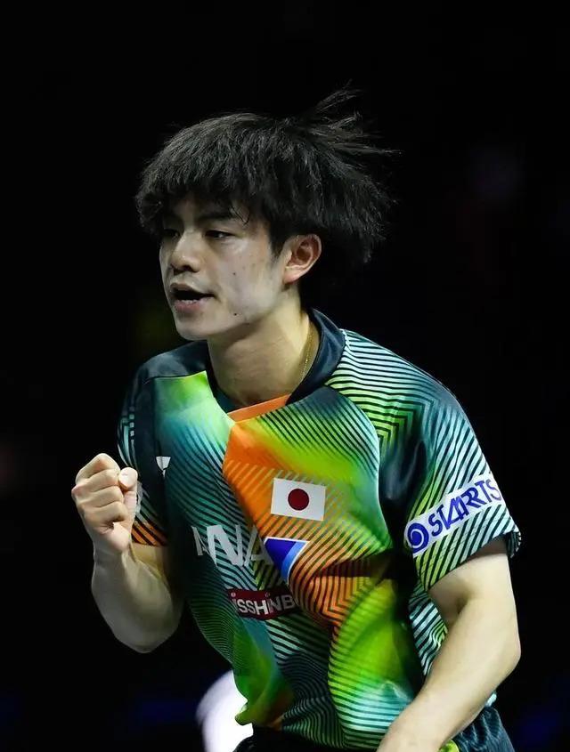 伯哈克斯队员不畏强敌,力挫对手保持领先的简单介绍 伯哈克斯队员不畏强敌,力挫对手保持领先的简单介绍