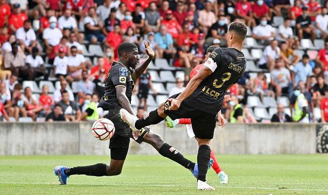 亚眠客场不敌南特,保级形势岌岌可危 亚眠客场不敌南特,保级形势岌岌可危