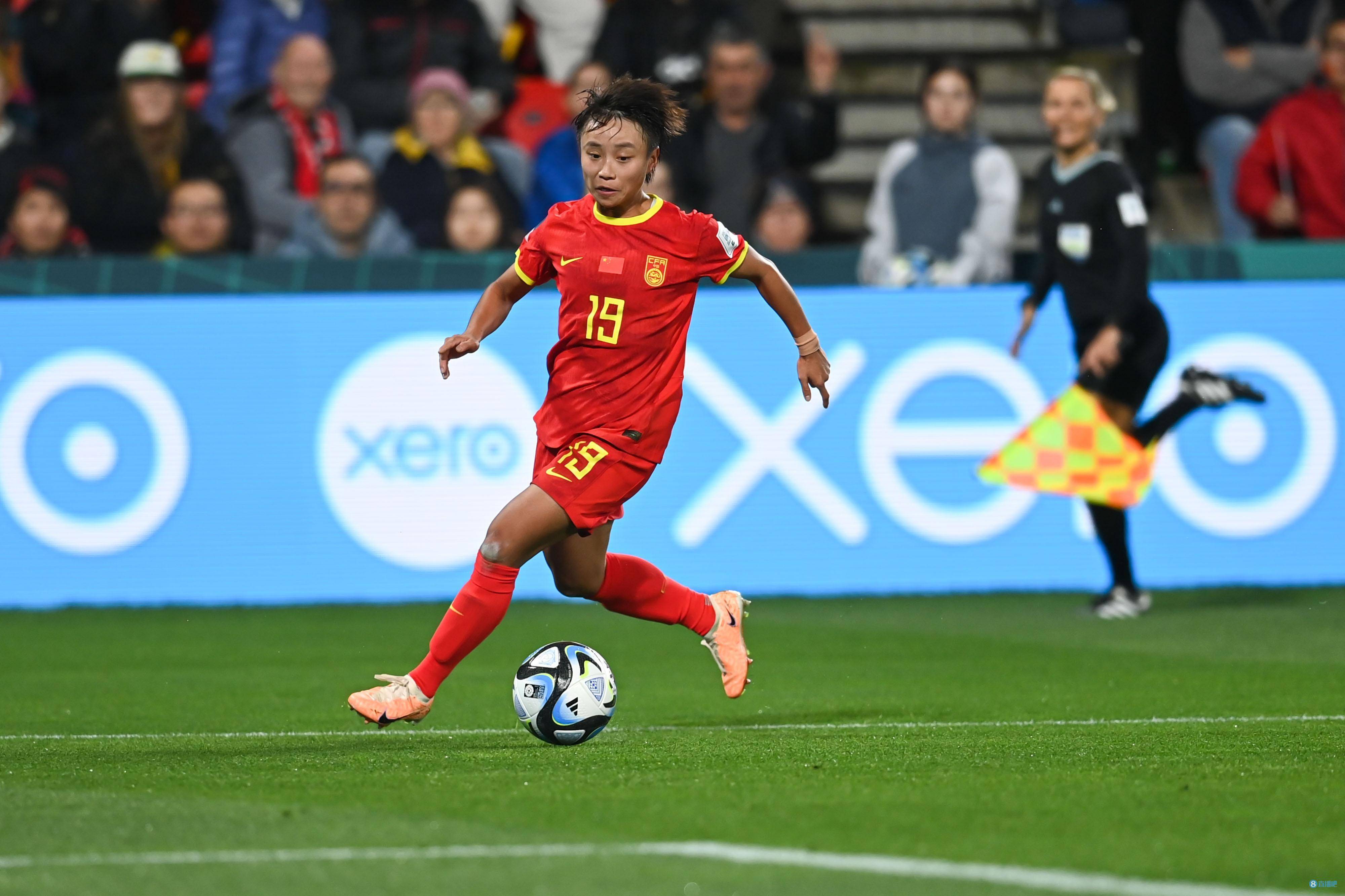 女足比赛成绩揭晓,球员赛后庆祝 女足比赛成绩揭晓,球员赛后庆祝