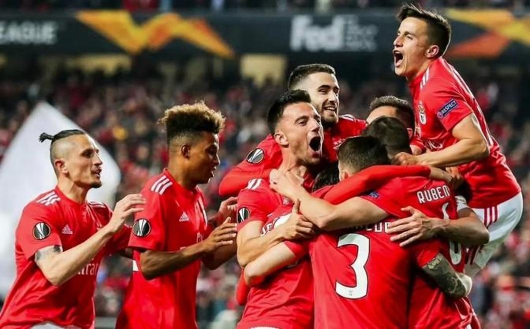 高位球队出现连败局面,困扰主帅调整阵容 高位球队出现连败局面,困扰主帅调整阵容