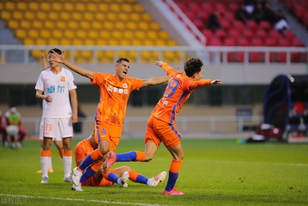 阿联酋俱乐部公布新赛季引援名单的简单介绍 阿联酋俱乐部公布新赛季引援名单的简单介绍