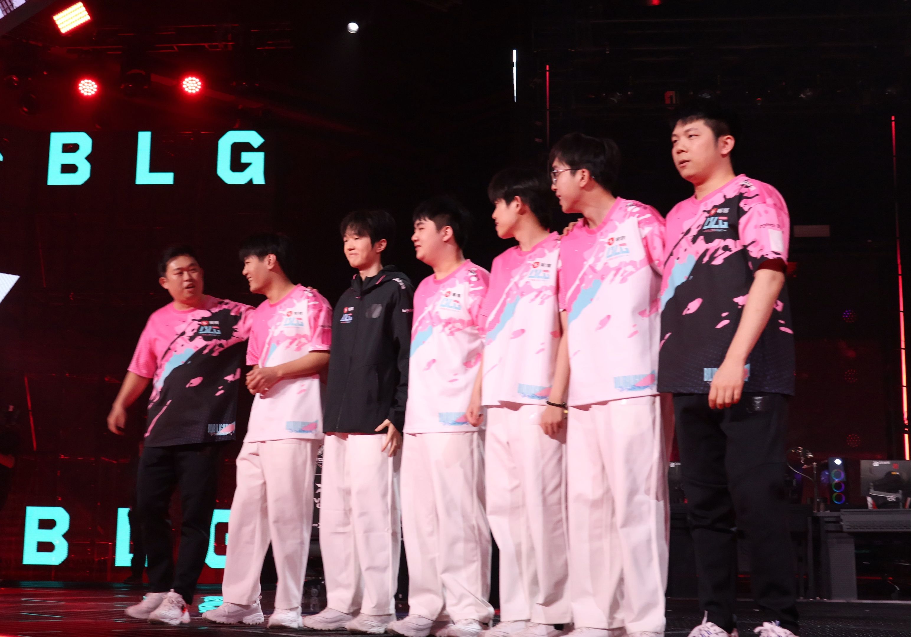 对阵势均力敌,比赛场面竞技火爆 对阵势均力敌,比赛场面竞技火爆