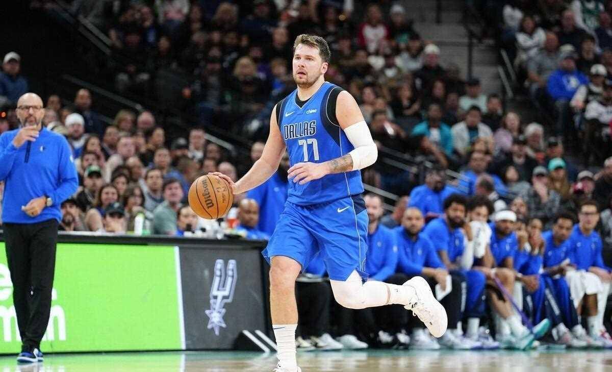 关于传奇巨星再创奇迹，刷新篮球领域记录的信息