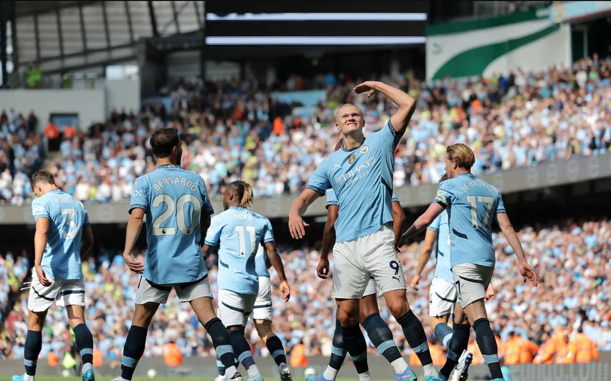 曼城力挽狂澜赛进四强，夺冠前景平路漫漫的简单介绍