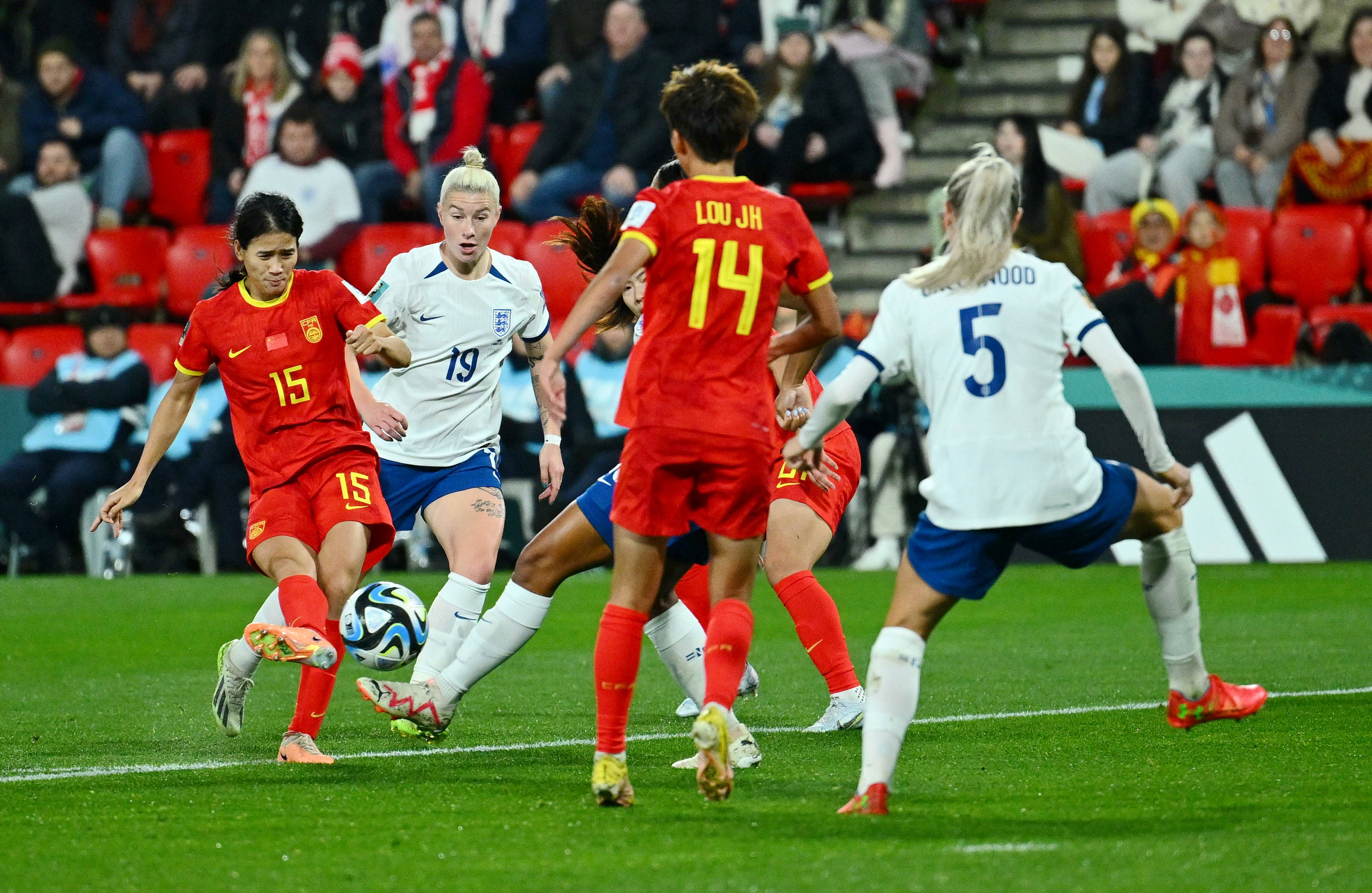 足球圈新闻:女足比赛中的绝佳表现!的简单介绍 足球圈新闻:女足比赛中的绝佳表现!的简单介绍