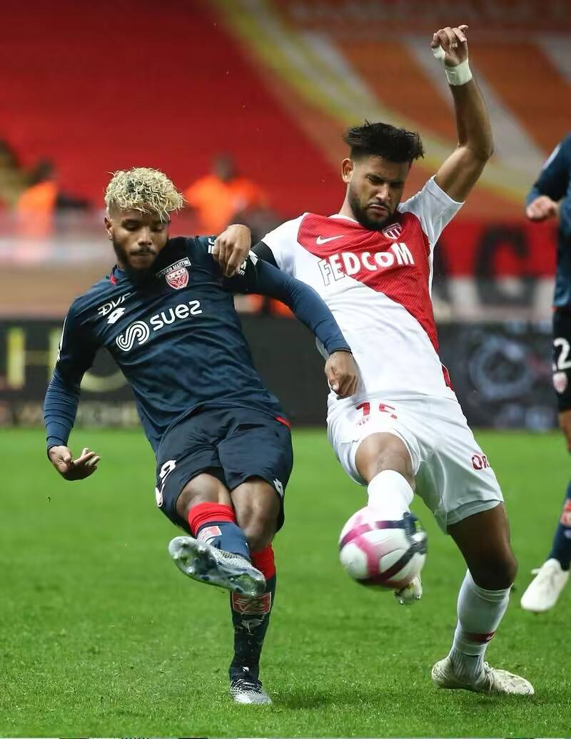 摩纳哥球队势不可挡,客场实现完胜 摩纳哥球队势不可挡,客场实现完胜