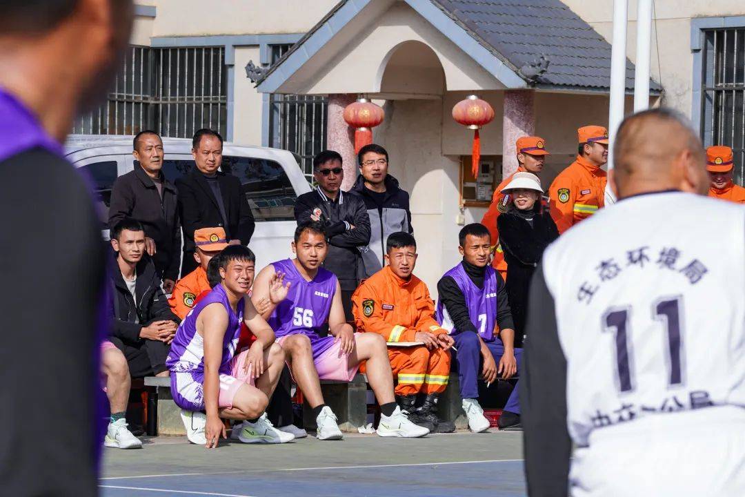 包含纷至沓来:国内篮球职业联赛季后赛竞争若烈的词条 包含纷至沓来:国内篮球职业联赛季后赛竞争若烈的词条