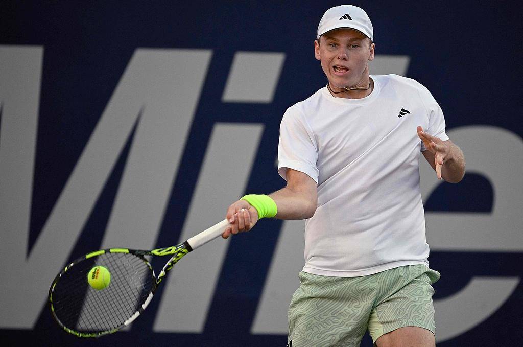 包含波兰逆转晋级，丹麦憾负塞浦路斯无缘四强的词条