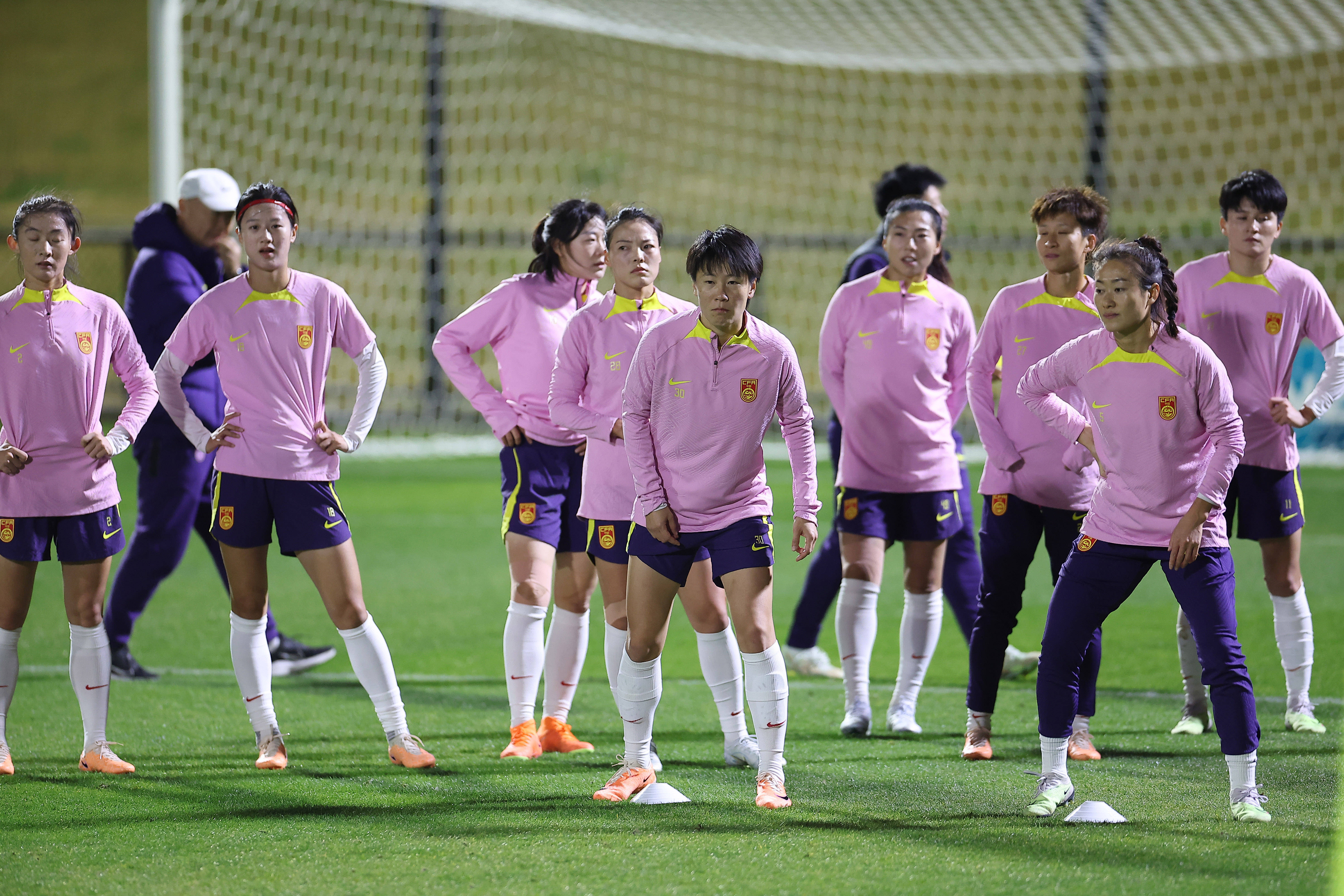 中国女足队员在国际赛场大放异彩 中国女足队员在国际赛场大放异彩