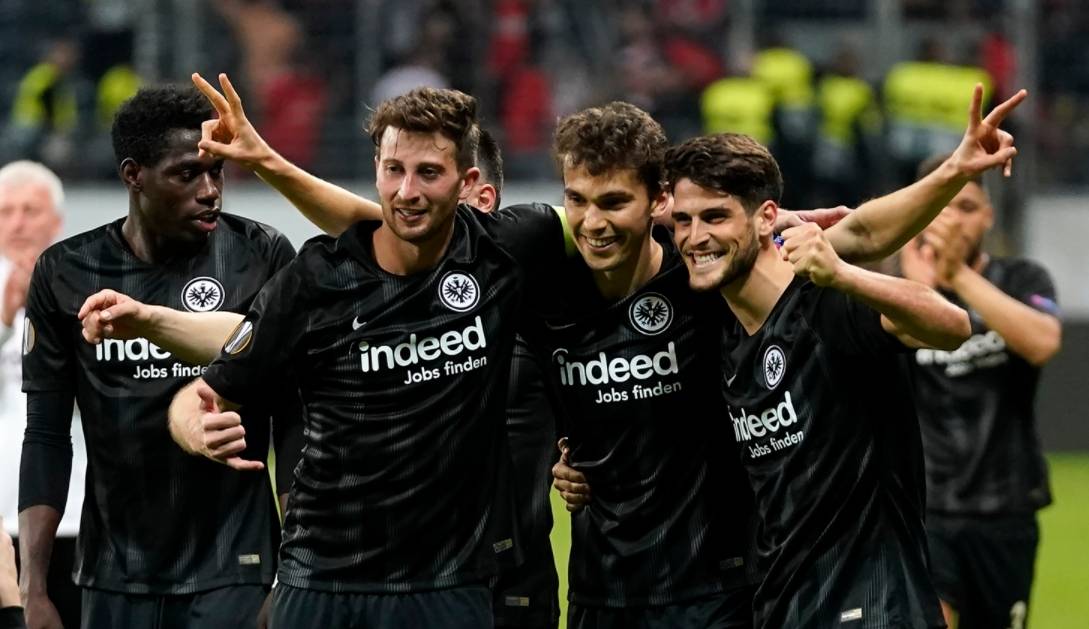 热刺主场告捷:新帅上任迎来首场胜利 热刺主场告捷:新帅上任迎来首场胜利