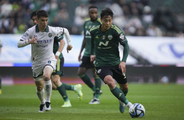 包含格拉纳达中场大将状态回升,或成球队得分保障的词条 包含格拉纳达中场大将状态回升,或成球队得分保障的词条