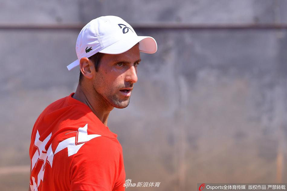 关于罗马队长德·罗西即将迎来生涯重要转折点,未来存未知数的信息 关于罗马队长德·罗西即将迎来生涯重要转折点,未来存未知数的信息