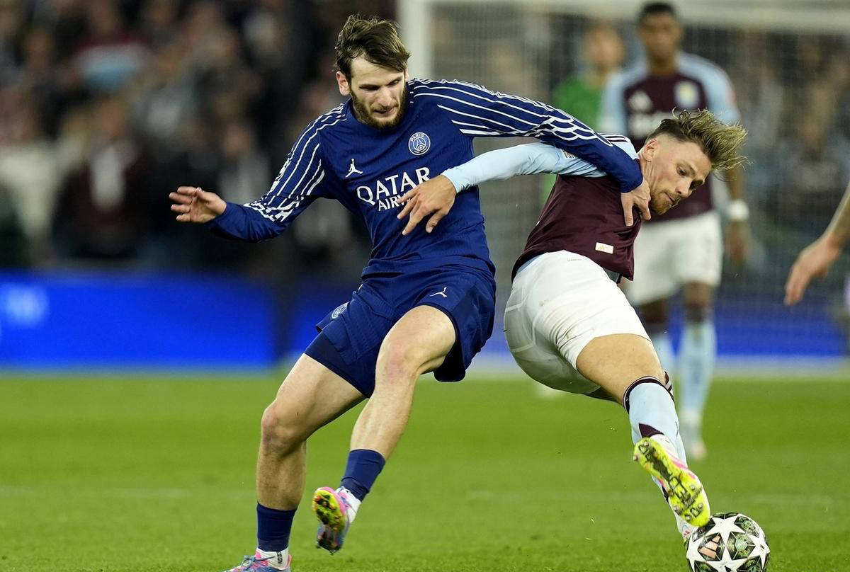 门将神勇扑救,球队客场逆转击败对手 门将神勇扑救,球队客场逆转击败对手