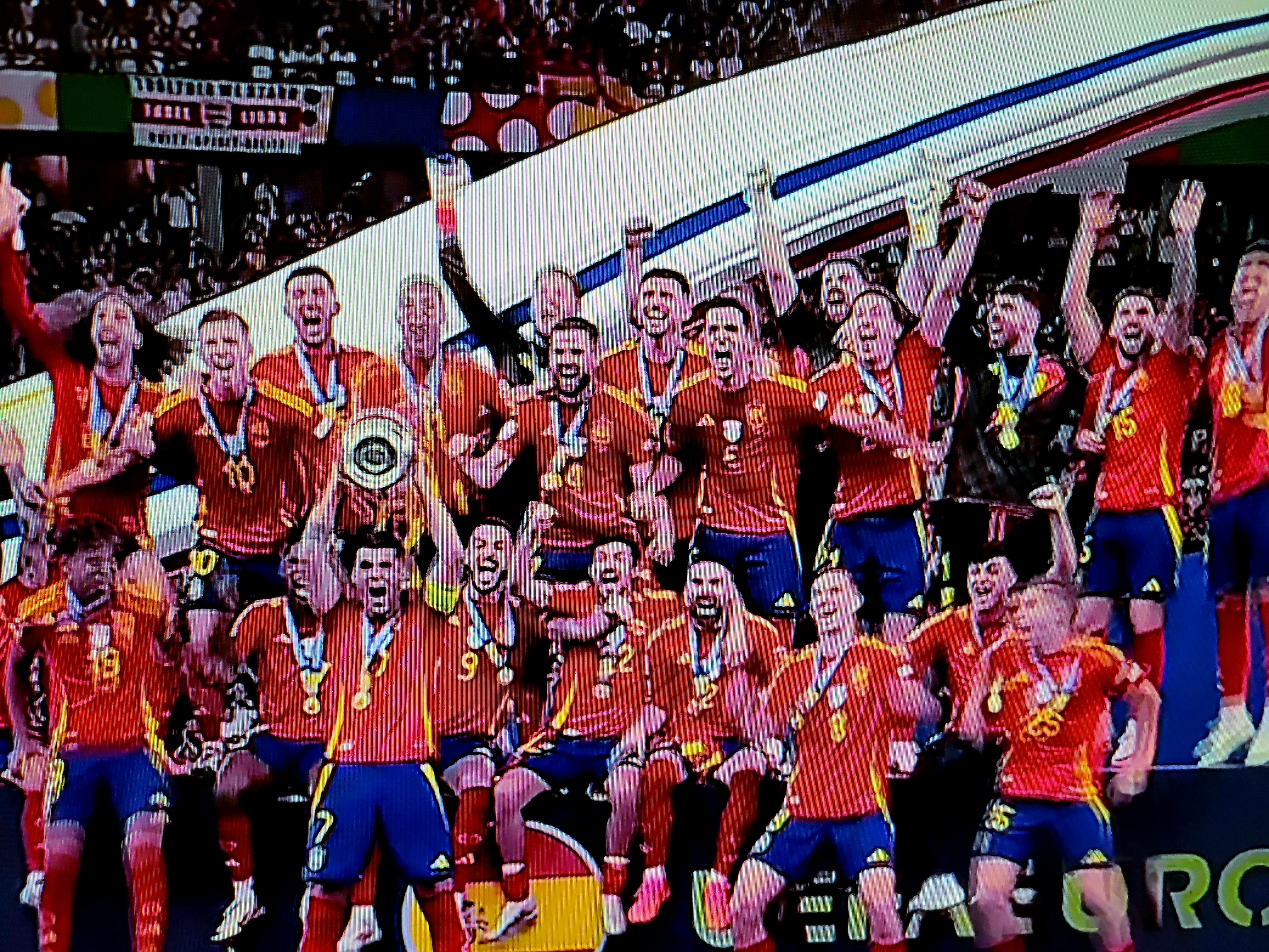 西班牙连续三场胜利,晋级欧国联小组第一的简单介绍 西班牙连续三场胜利,晋级欧国联小组第一的简单介绍