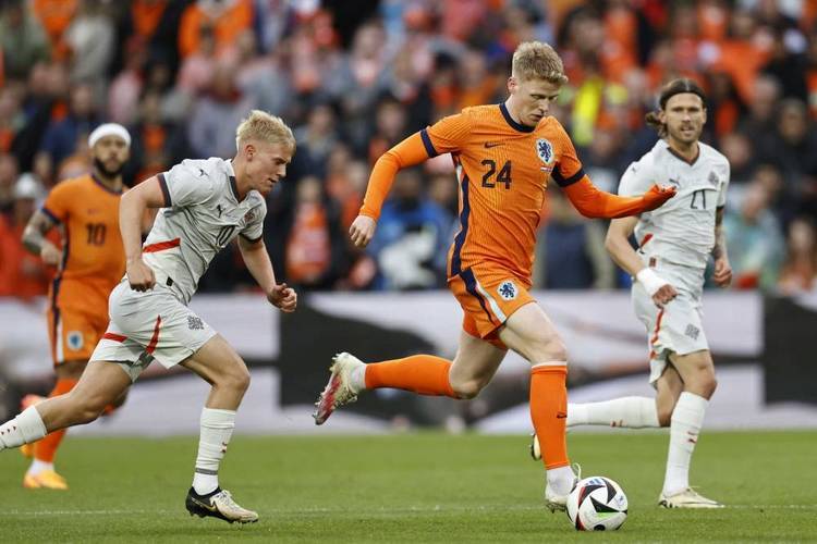 包含欧国联赛事精彩纷呈,球迷热情高涨的词条 包含欧国联赛事精彩纷呈,球迷热情高涨的词条